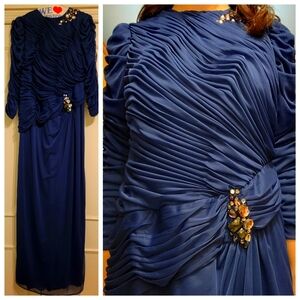 Adrianna Papell blue wedding gown. Size 14w.